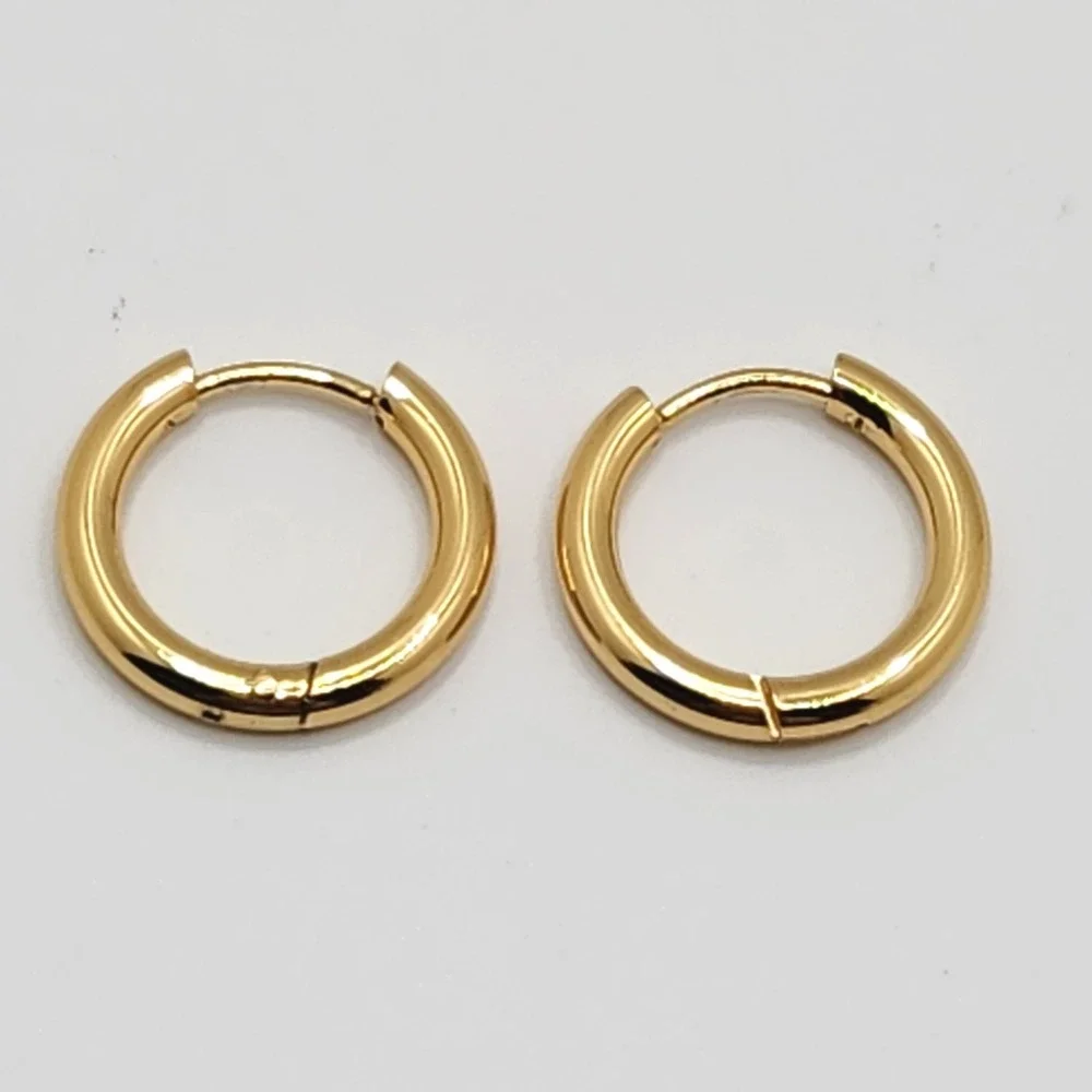 Dainty Gold Hoop Earrings Hypoallergenic Hinged Click Minimalist 15mm Clean Girl